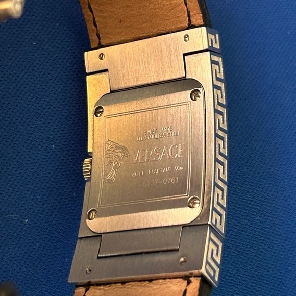 Womens Versace Watch w/ Leather Band - Picture 5 of 12